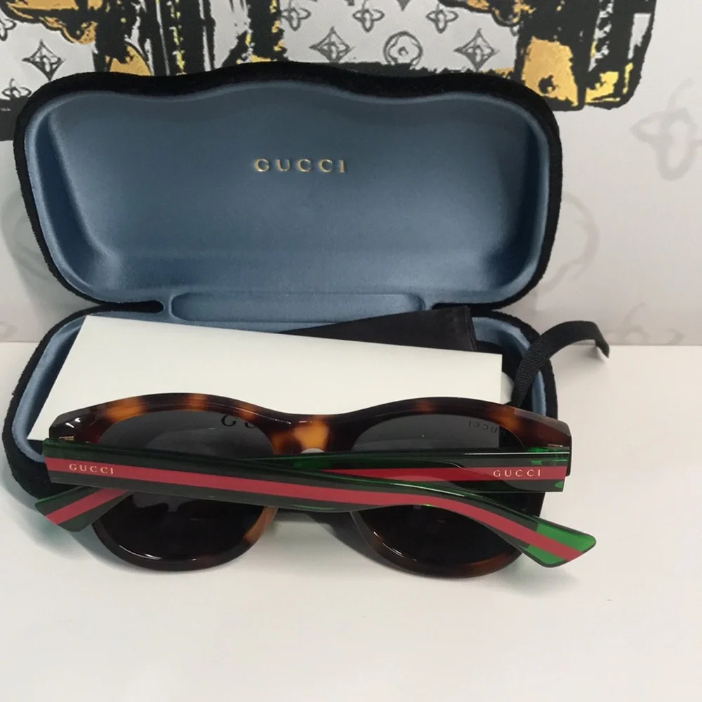 ✨ Brand New Gucci GG0003SN 003 Sunglasses – Havana with Green and Red Stripe ✨